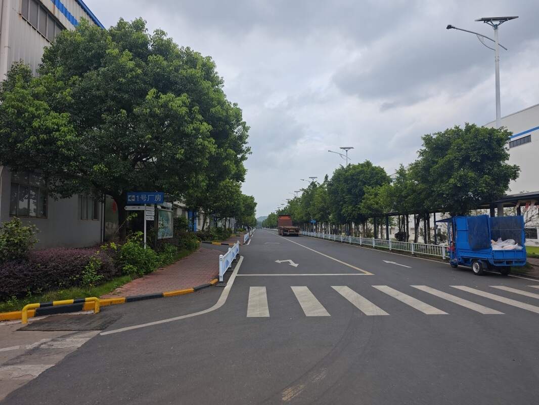 柳州二手比亚迪1.5吨电动叉车市场行情怎么样？入手前先看